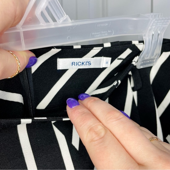 Ricki’s • pencil skirt • fully lined w/ belt loops - Picture 3 of 5